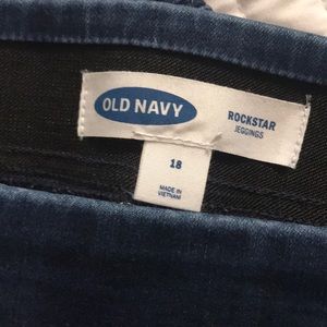 2 Pair Old Navy Rockstar Jeggings